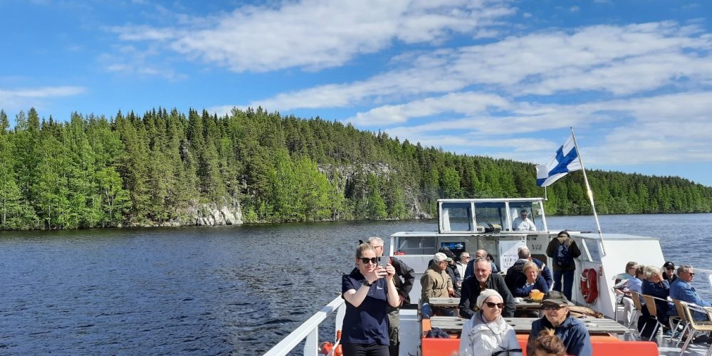 TECHNICIANS AND POLITICAL ADMINISTRATORS FROM FINLAND, PORTUGAL, FRANCE AND SPAIN EXCHANGE EXPERIENCES IN THE SUSTAINABLE MANAGEMENT AND TOURIST USE OF EUROPEAN PREHISTORIC ART